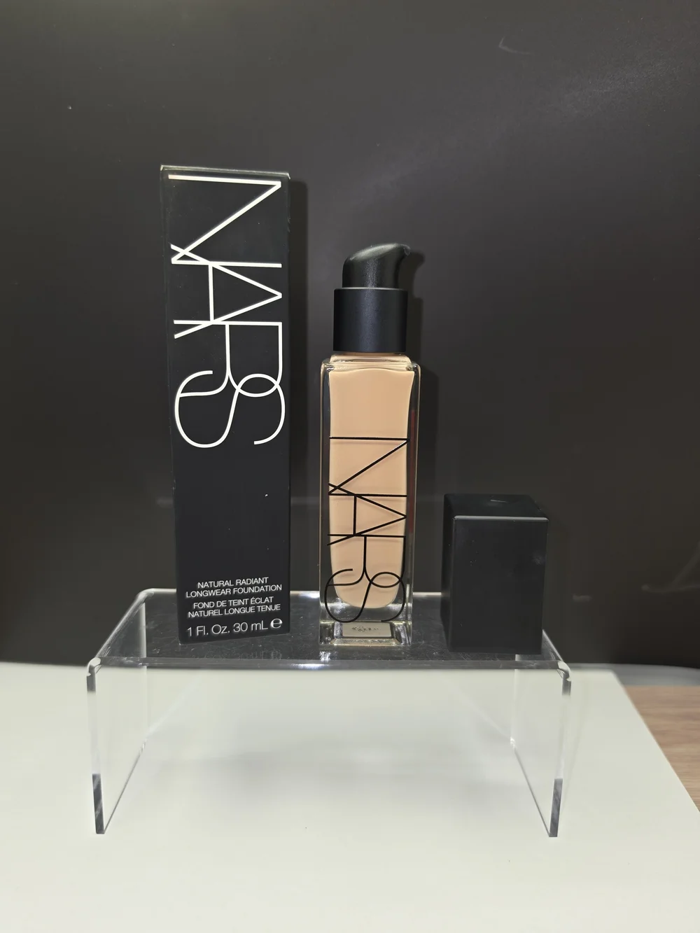 DISCONTINUED! NARS NATURAL RADIANT LONGWEAR FOUNDATION- 